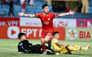 Điều gì giúp Nguyễn Đức Chiến 1m84 liên tục tỏa sáng ở Viettel FC?