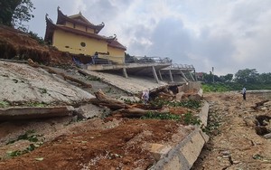 Sạt trượt sông Phó Đáy (Vĩnh Phúc) tái diễn, đền Mẫu có nguy cơ bị “nuốt chửng”