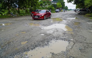 Con đường dài hơn 3 km đi qua 2 xã xuống cấp nghiêm trọng ở Sóc Sơn (Hà Nội)