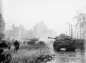 3 cuộc kháng cự cuối cùng của phát xít Đức: Hàng ngàn lính Liên Xô ngã xuống
