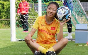 Huỳnh Như nhận món quà tinh thần lớn trước trận ĐT nữ Việt Nam đấu Mỹ