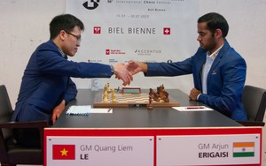 Bứt phá cờ chớp, Lê Quang Liêm áp sát ngôi đầu giải Biel Grandmaster 2023