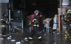Clip: Vỡ đường ống nước nóng tại trung tâm thương mại ở Nga khiến ít nhất 4 người thiệt mạng