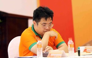 Cựu vô địch thế giới Tưởng Xuyên đoạt cúp Giải cờ tướng các danh thủ quốc tế 2023 tại Việt Nam
