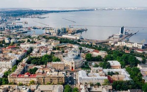 Romania lo sợ khi UAV Nga tấn công cảng Odessa của Ukraine, thuỷ thủ tháo chạy
