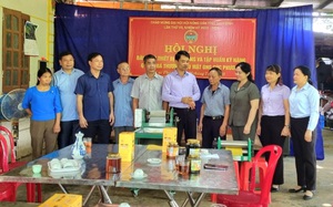 Ninh Bình: Hỗ trợ thiết bị cho hội viên nông dân nuôi ong lấy mật ở Cúc Phương