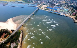 Bất ngờ dự án nạo vét cảng cá Cửa Tùng để “giải cứu” ngư dân