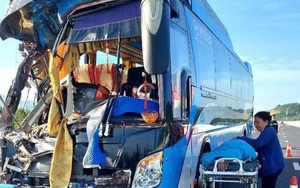 Tai nạn nghiêm trọng trên cao tốc ở Khánh Hòa, nhiều người thương vong