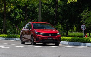 Trải nghiệm thực tế Honda City 2023: Ưu nhược điểm gì cạnh tranh Toyota Vios, Hyundai Accent?