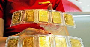 Vì sao người dân cứ mua vàng là lỗ?