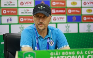 HLV Bandovic ám chỉ Hà Nội FC thua Viettel vì... trọng tài