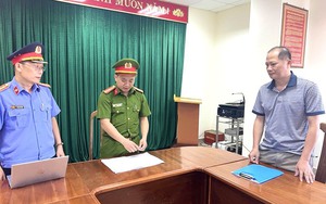 Bắt 2 lãnh đạo Trung tâm đăng kiểm tại Quảng Bình