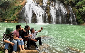Một vùng đất ở Quảng Trị vô số dòng suối, thác nước đẹp như mơ, ai lên cũng chụp, quay phim, trầm trồ