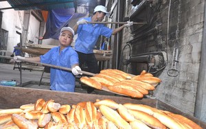 Nửa đêm ở TP Nam Định nghe tiếng rao "Ai bánh mì Ba Lan đê...", nhiều khách hỏi, bánh mì Ba Lan là bánh gì?
