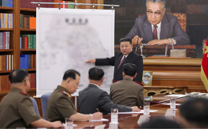 Ông Kim Jong Un thay tướng, ra lệnh tập trận bằng những loại vũ khí mới nhất