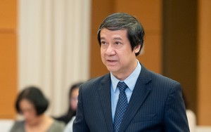 Bộ trưởng Nguyễn Kim Sơn nói gì trước ý kiến &quot;giao Bộ GDĐT làm một bộ SGK của nhà nước?&quot;