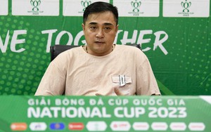 HLV Nguyễn Đức Thắng lý giải việc nhiều cầu thủ Topenland Bình Định "nằm sân"