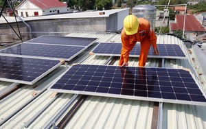 Hà Nội phấn đấu đến năm 2030, 50% nhà dân sử dụng điện mặt trời mái nhà tự sản, tự tiêu
