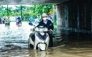 Những con đường ở Hà Nội "hễ mưa là ngập"