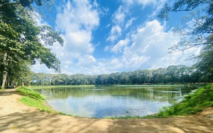 Một cái ao vuông ở Trà Vinh đẹp cỡ nào mà nhiều người kéo đến xem, là điểm du lịch tiêu biểu ĐBSCL 2023?