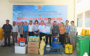 Đà Nẵng: Tổ chức bàn giao vật tư hỗ trợ nông dân xây dựng mô hình xử lý rác thải