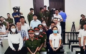 Clip: Cựu Chủ tịch UBND TP Hà Nội Nguyễn Đức Chung hầu tòa trong vụ án nâng khống giá cây xanh