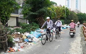 Sống khổ sở bên cạnh con kênh ô nhiễm suốt nhiều năm ở quận Hoàng Mai