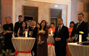 Chúc mừng cộng đồng người Việt tại Slovakia được công nhận là dân tộc thiểu số của nước sở tại