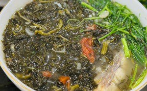 Loại lá tưởng vứt bỏ hóa ra nhiều dinh dưỡng đem muối chua để nấu canh cá cực ngon