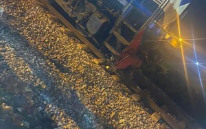 Người điều khiển xe máy vượt qua đường sắt bị tàu hỏa tông tử vong
