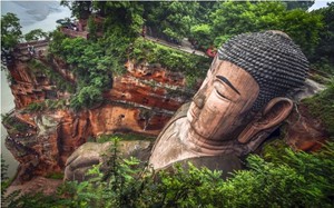 Đặt tượng Đại Phật ở ngã ba sông có thể "trấn yểm" thủy quái? 