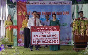 Agribank tỉnh Đắk Lắk bàn giao phòng học trị giá 500 triệu đồng tại xã Ea Kiết 