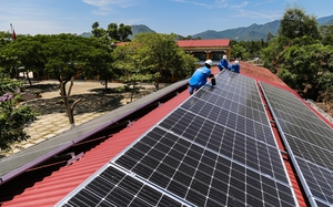 Bộ Công Thương nói gì khi dư luận lo khu công nghiệp bị “cấm cửa” làm điện mặt trời mái nhà?
