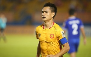 "Chiến binh xứ Thanh" Hoàng Đình Tùng nói về 3-4 trận quyết đấu của Đông Á Thanh Hoá