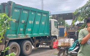 Xe chở rác tông 3 mẹ con trên đường từ trường về khiến cháu nhỏ lớp 1 tử vong thương tâm