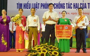 Nông dân Bắc Giang thi tìm hiểu kiến thức về Luật Phòng, chống tác hại của thuốc lá