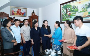 Hà Nội hỗ trợ 825 triệu đồng cho các nạn nhân vụ cháy chung cư mini tại Khương Hạ