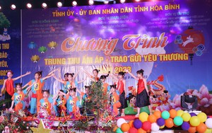 Hòa Bình: Mang Trung thu yêu thương đến với các em nhỏ Cao Phong 