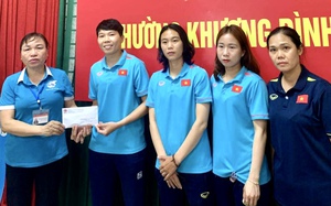 ĐT nữ Việt Nam ủng hộ 40 triệu đồng cho các nạn nhân trong vụ cháy chung cư mini