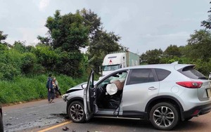 Đắk Nông: Xe ô tô CX5 tông xe tập lái bẹp dúm, một thầy giáo tử vong