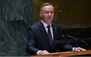 Tổng thống Ba Lan: Ukraine giống người đang chết đuối, họ có thể kéo chúng ta xuống sâu