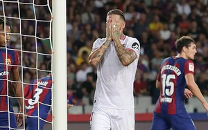 Sergio Ramos phản lưới, “giúp” Barca vượt lên dẫn đầu La Liga