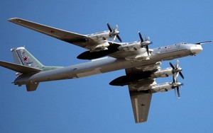 Sợ Ukraine tấn công, Nga gắn thêm lốp ô tô để bảo vệ máy bay ném bom chiến lược Tu-95