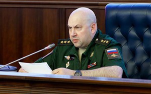 Sự xuất hiện bất ngờ trước công chúng của Tướng Nga Surovikin làm dấy lên thêm tin đồn về số phận ông