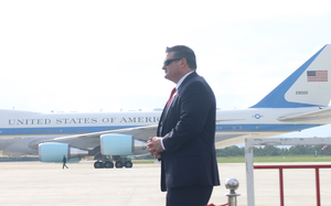 Nhìn lại yêu cầu khắt khe của mật vụ Mỹ để chuyên cơ chở Tổng thống hạ cánh tại Đà Nẵng