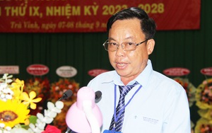 Nông dân Việt Nam xuất sắc nuôi tôm lãi tiền tỷ phát biểu tại Đại hội Hội Nông dân Trà Vinh