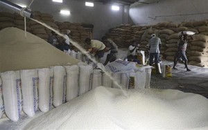 Ấn Độ hạn chế xuất khẩu gạo, hậu quả tiếp tục lan rộng