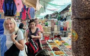 Khách quốc tế đang đổ về một ngôi chợ đặc biệt tại TP.HCM, không phải chợ Bến Thành