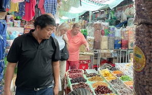 Không phải chợ Bến Thành, ngôi chợ mà khách quốc tế đang đổ về tại TP.HCM có gì đặc biệt?