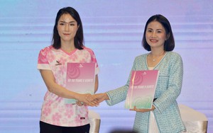 Đồng hành cùng Kamito, Vũ Thị Trang là tay vợt nữ đầu tiên có bộ sưu tập cá nhân